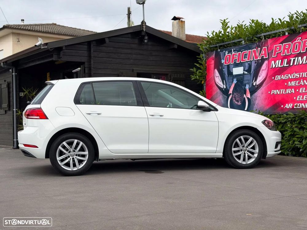 VW Golf 1.6 TDI Confortline - 10