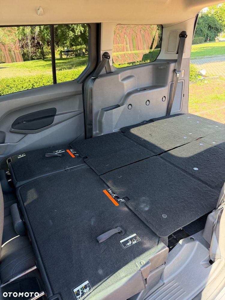 Ford Tourneo Connect Grand - 25