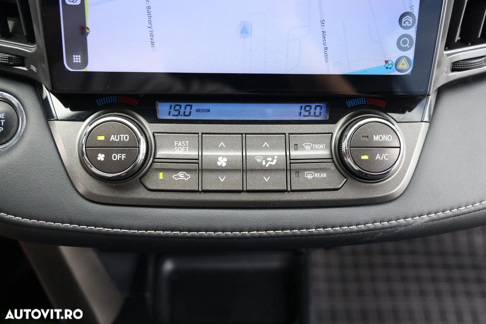 Toyota RAV4 2.0 D-4D 4x4 - 17