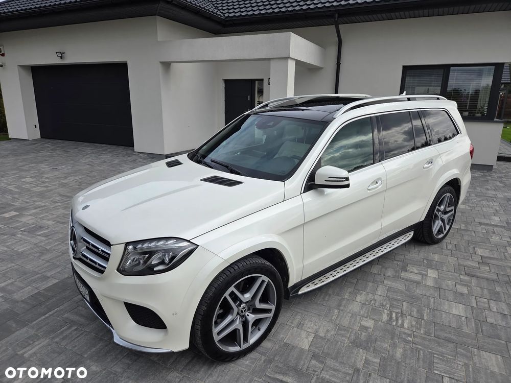 Mercedes-Benz GLS - 22