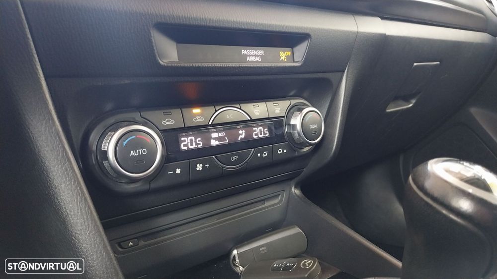 Mazda 3 Hatchback 1.5 Sky-D Excellence Navi - 9