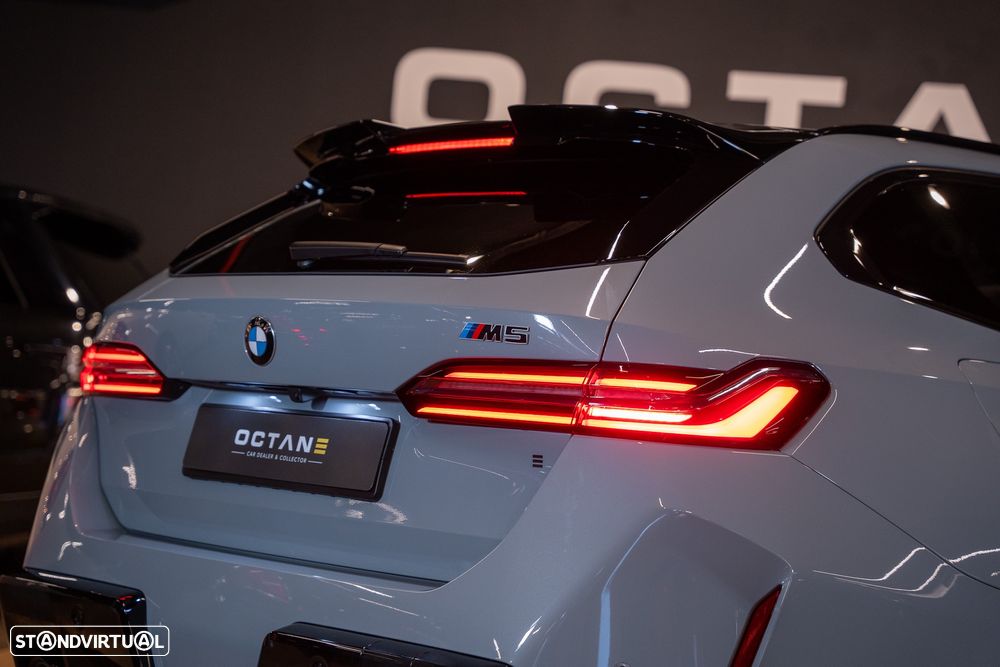 BMW M5 Touring xDrive - 11