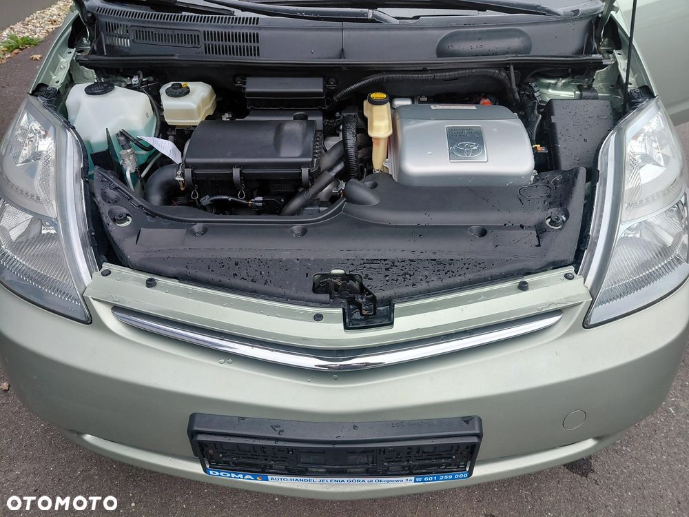 Toyota Prius 1.5 VVT-i Sol - 11