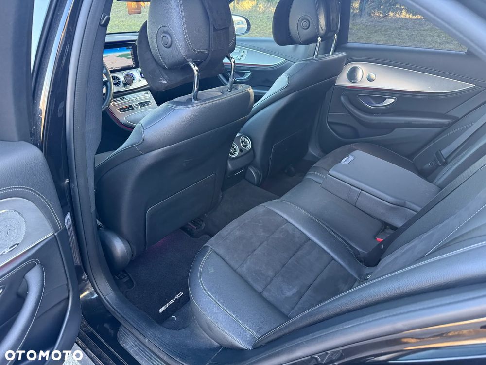 Mercedes-Benz Klasa E 220 d 4-Matic 9G-TRONIC - 8