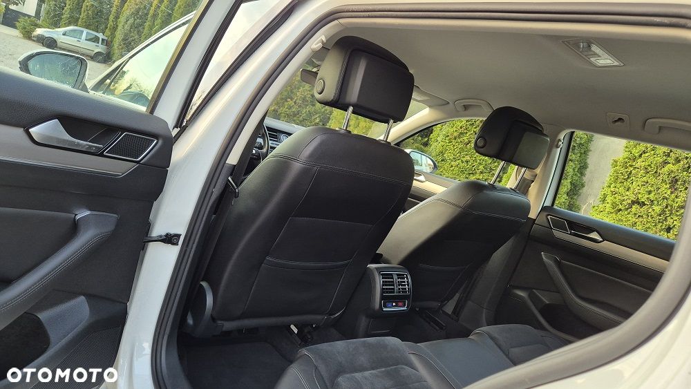 Volkswagen Passat - 18