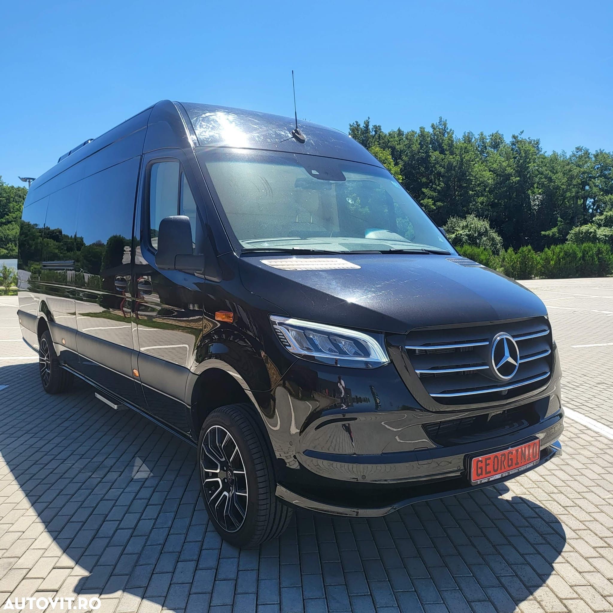 Mercedes-Benz Sprinter - 1