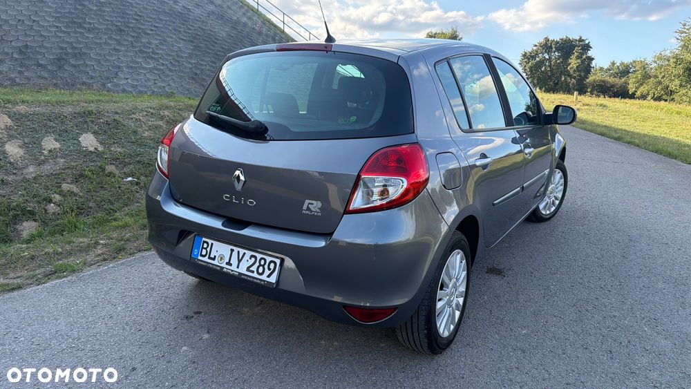 Renault Clio 1.2 16V 75 Yahoo - 2