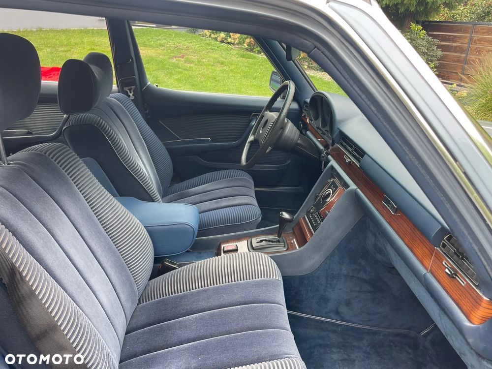 Mercedes-Benz 280 - 10