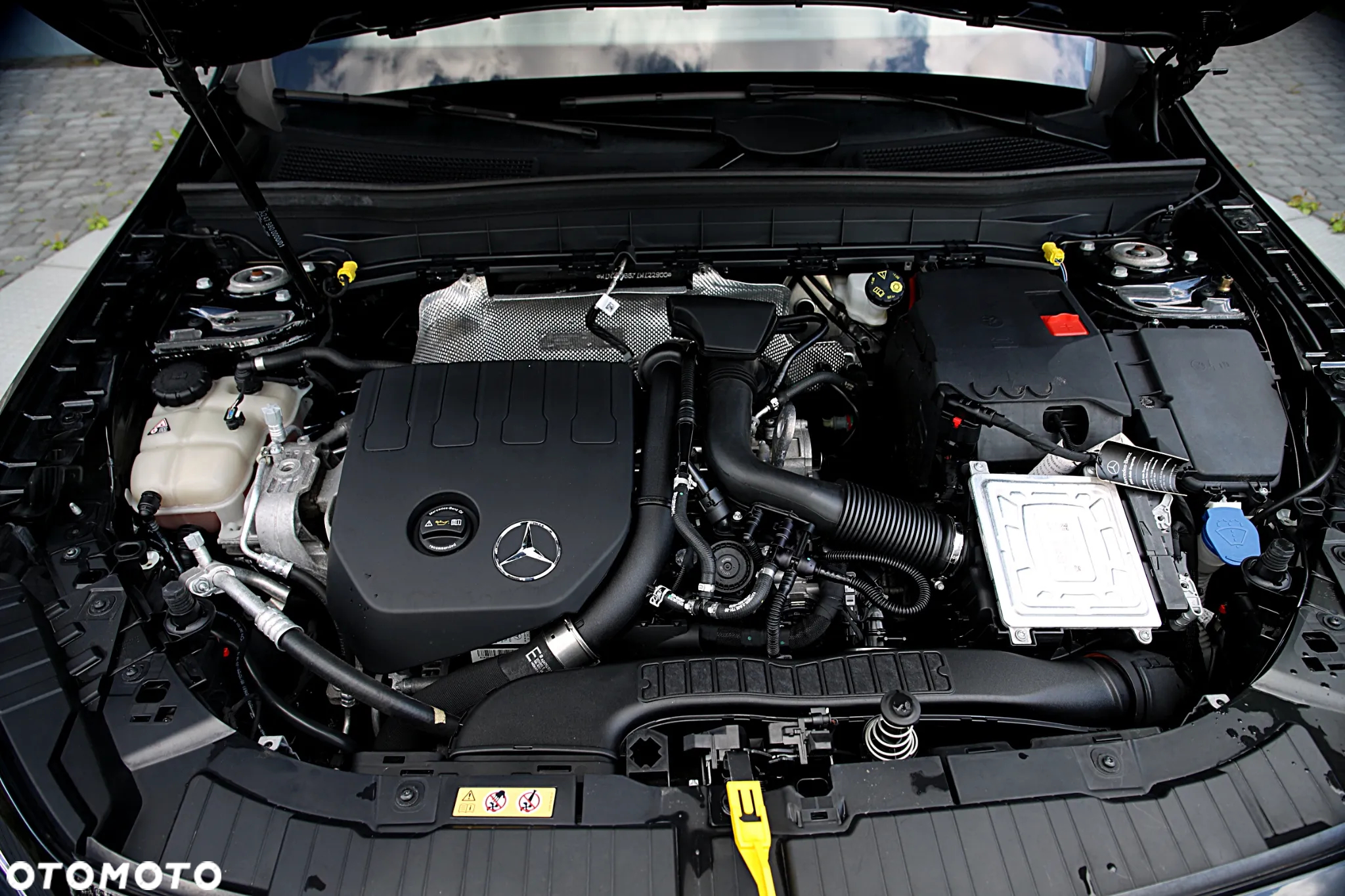 Mercedes-Benz GLB 200 7G-DCT - 16