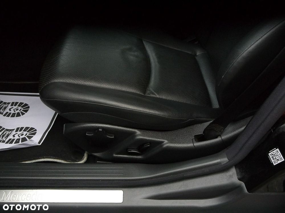 Mercedes-Benz Klasa C 200 Kompressor Avantgarde Sport Edition - 33