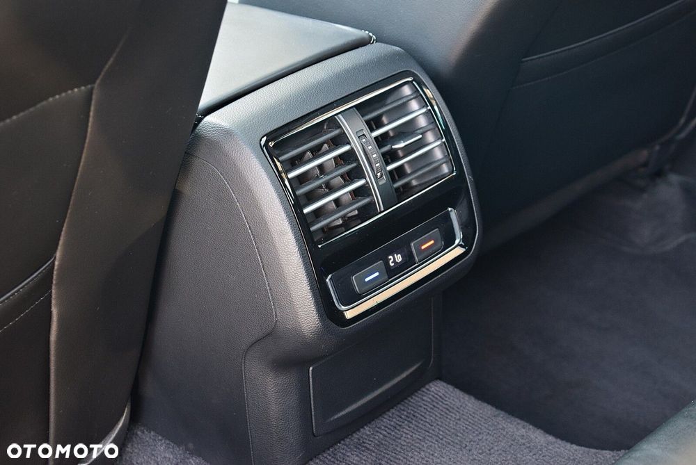 Volkswagen Passat - 15