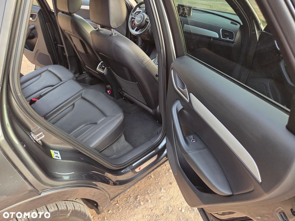 Audi Q3 40 TFSI Quattro S-Line S tronic - 17