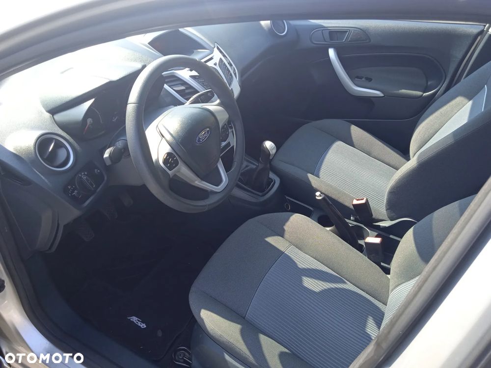 Ford Fiesta 1.25 Champions Edition - 5