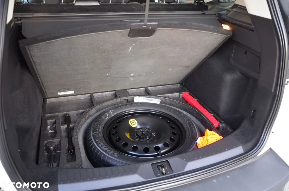 Ford Kuga 2.0 TDCi 2x4 Titanium - 13