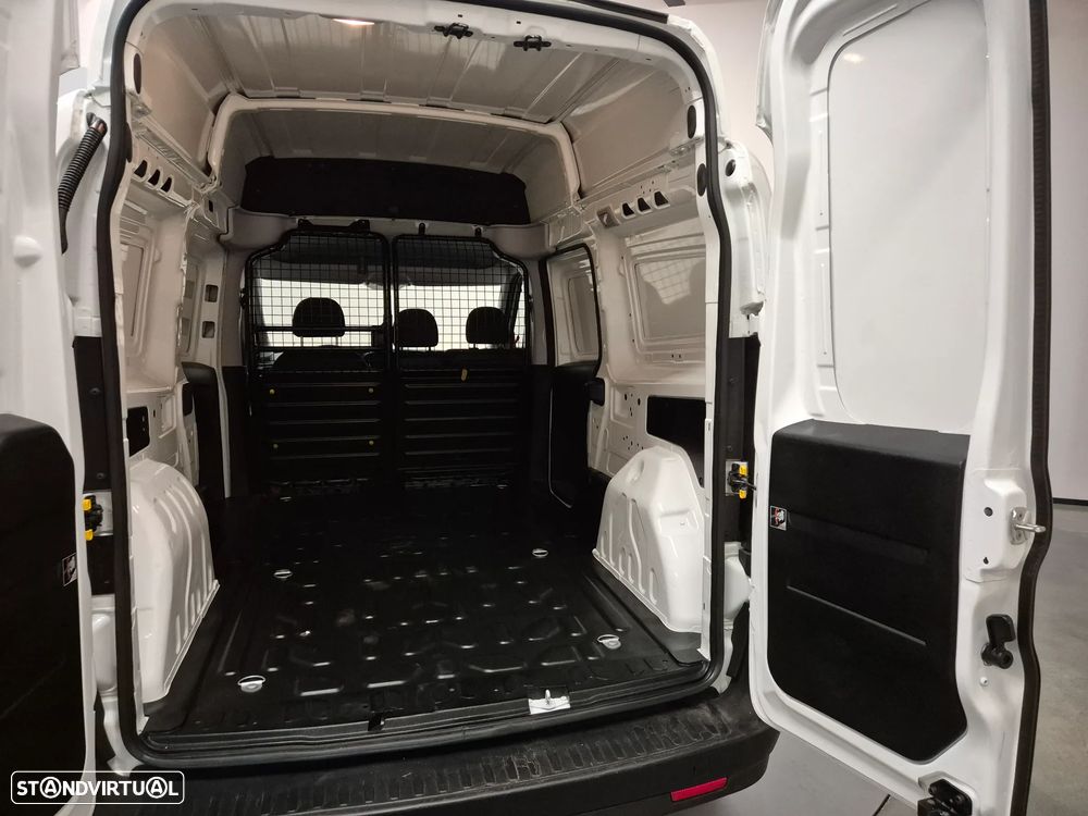 Fiat Doblo Cargo 1.6 M-jet Maxi XL - 23
