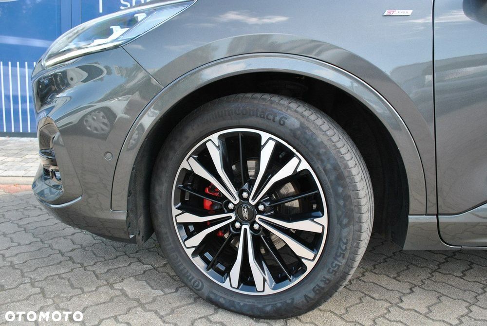 Ford Kuga - 36