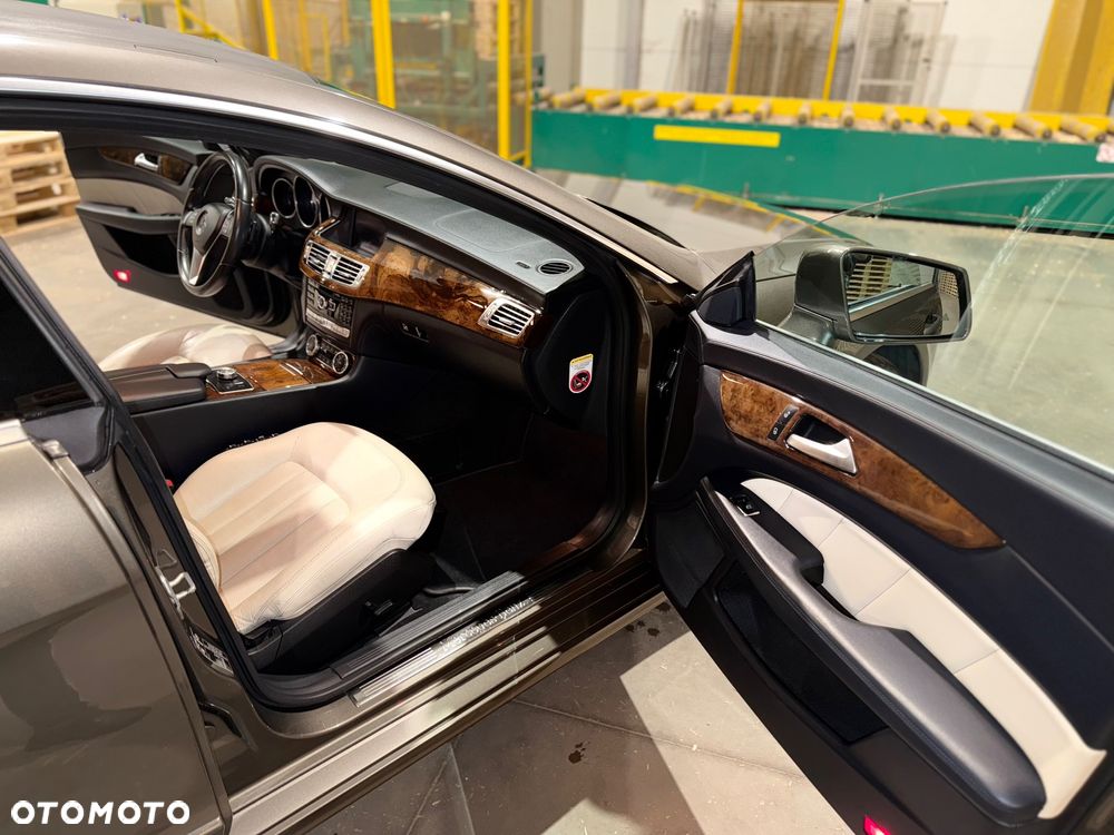 Mercedes-Benz CLS - 17