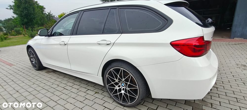 BMW Seria 3 330i xDrive Edition Luxury Line Purity - 19