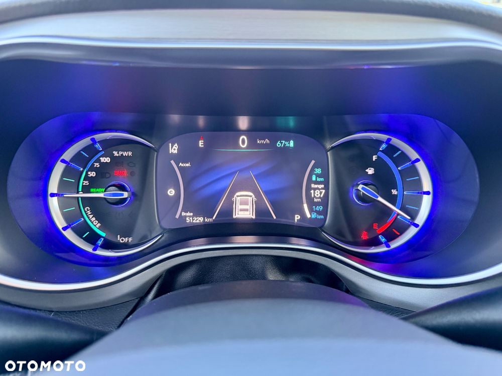 Chrysler Pacifica - 29