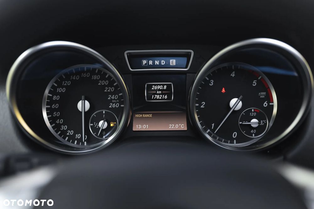 Mercedes-Benz Klasa G 350 BlueTEC 7G-TRONIC - 27