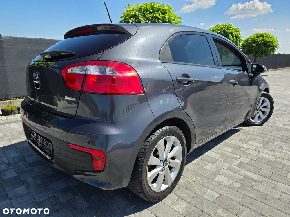 Kia Rio 1.2 Dream Team Edition - 3