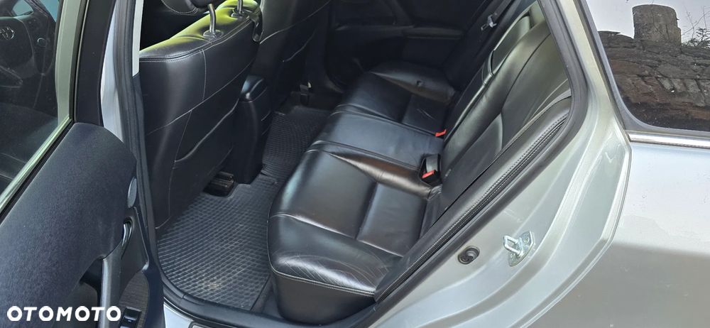 Toyota Avensis 1.8 Sol plus - 7