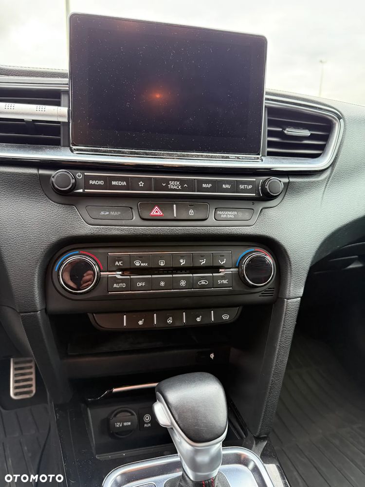 Kia ProCeed 1.6 T-GDI GT DCT - 13