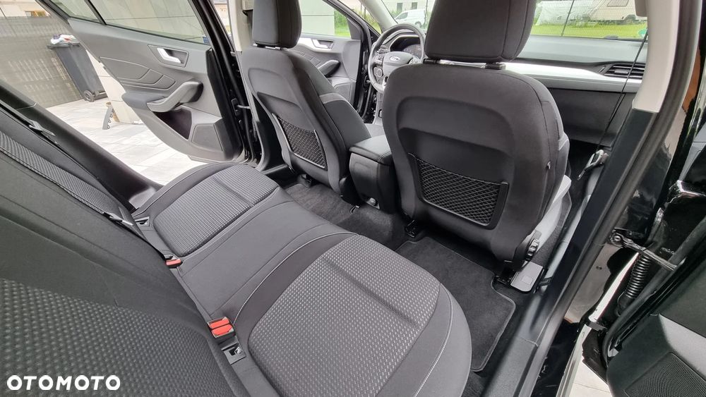 Ford Focus - 36