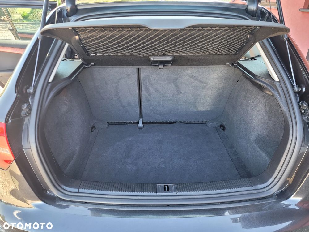 Audi A3 Sportback 1.6 TDI DPF Ambition - 6