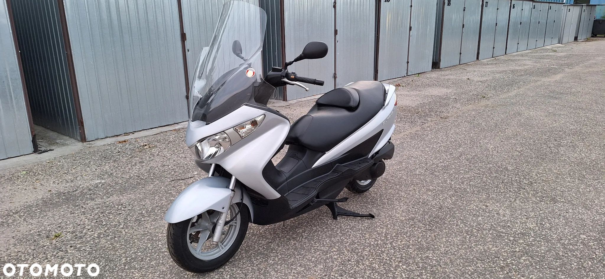 Suzuki Burgman - 1