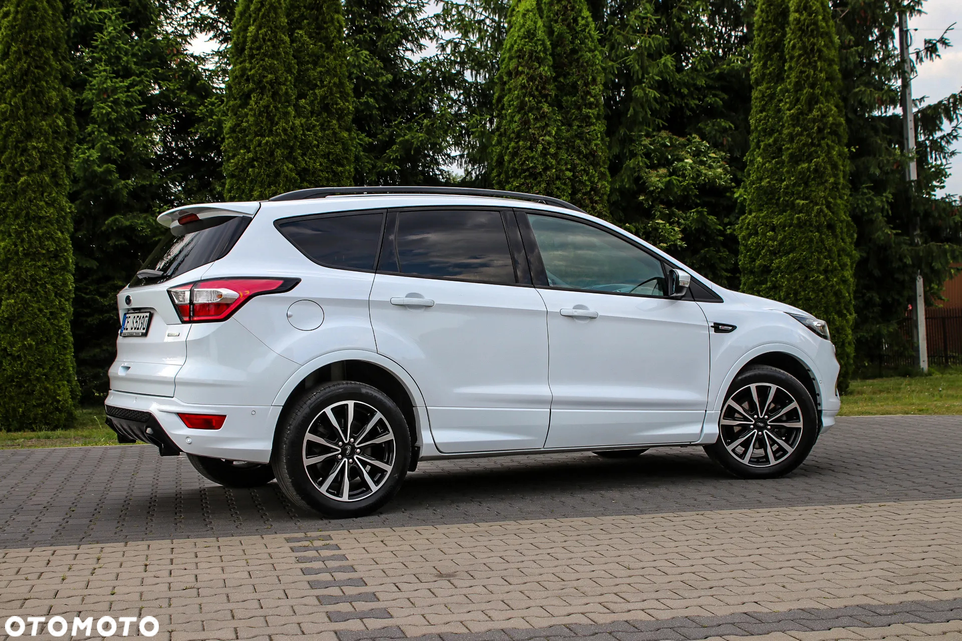 Ford Kuga 1.5 EcoBoost 2x4 ST-Line - 14
