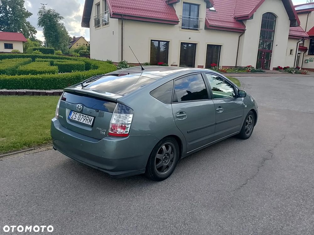 Toyota Prius 1.5 VVT-i Sol (nav) - 6