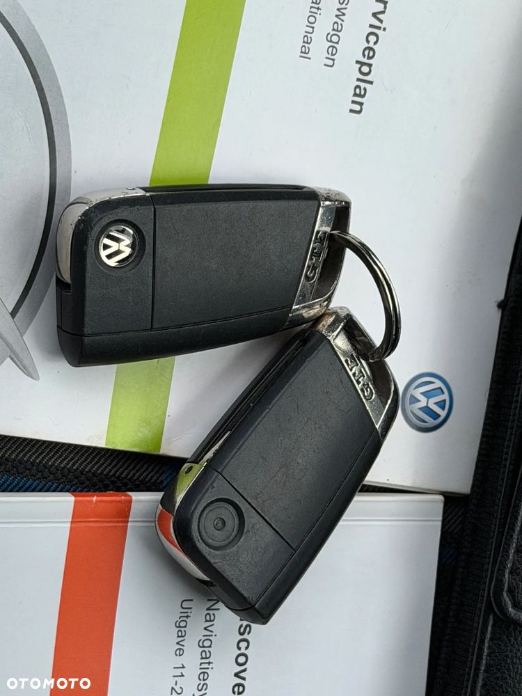 Volkswagen Golf - 33