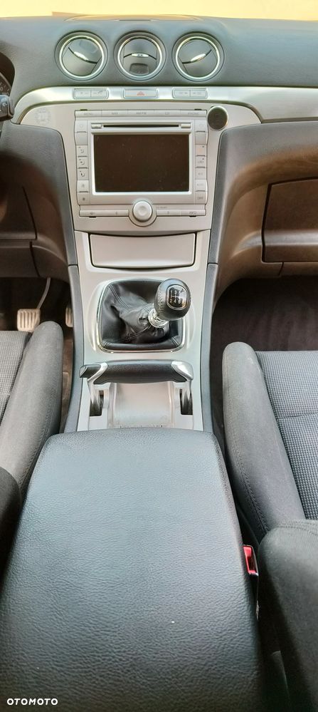 Ford S-Max 2.5 Titanium - 15