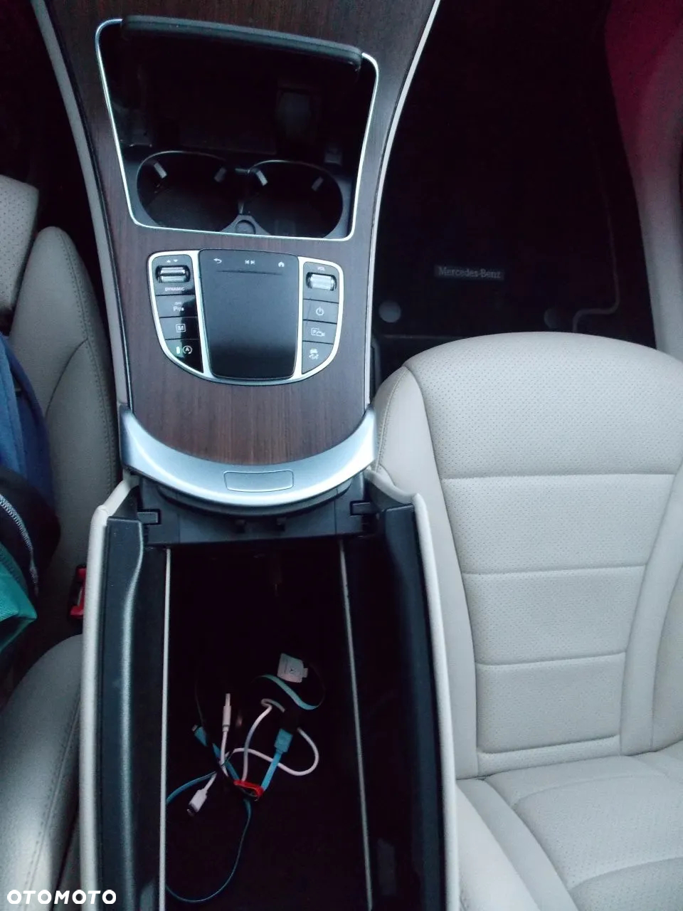 Mercedes-Benz GLC 300 4Matic 9G-TRONIC AMG Line Plus - 18