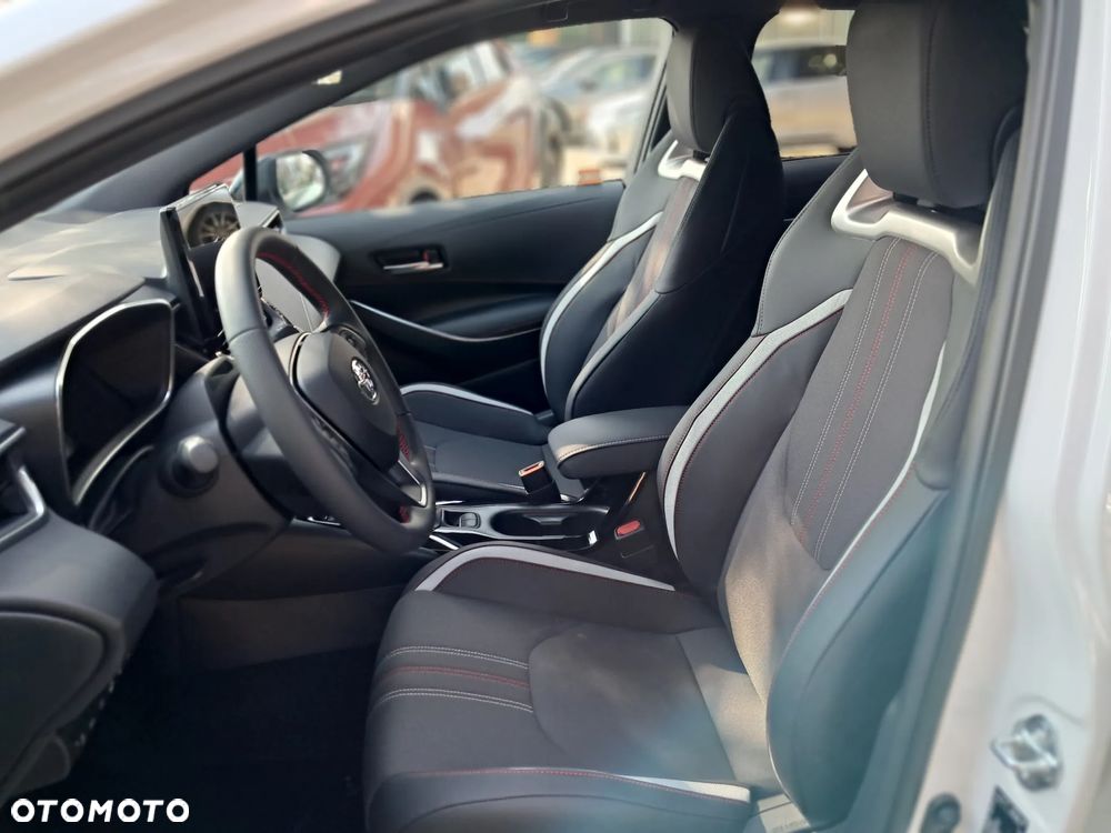 Toyota Corolla 1.8 Hybrid GR Sport - 6