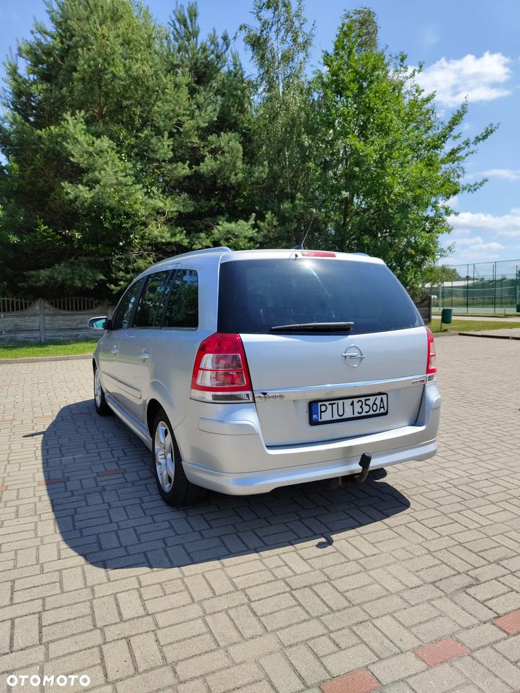 Opel Zafira - 8