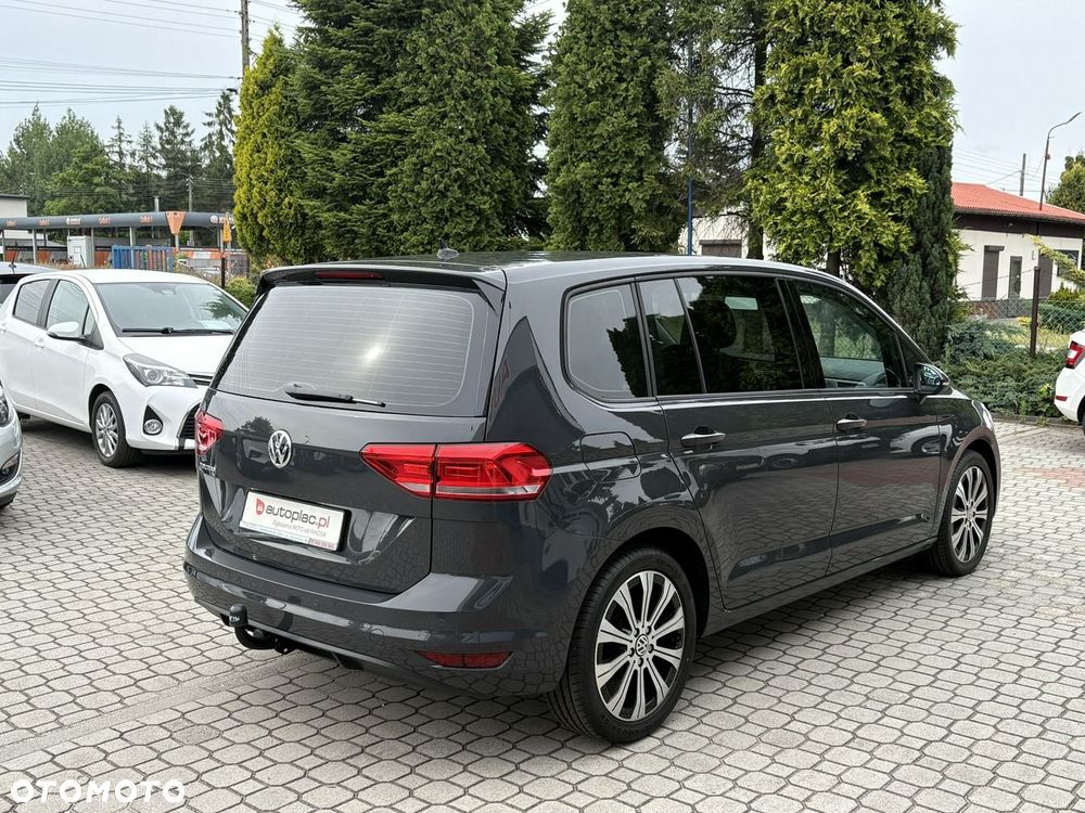 Volkswagen Touran - 6