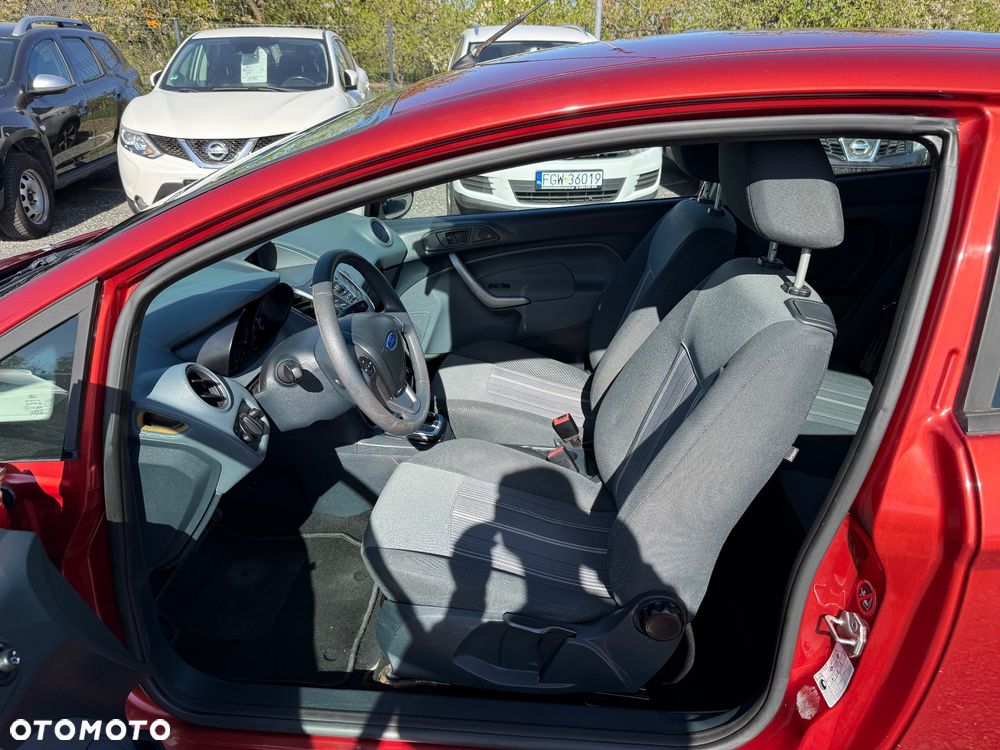 Ford Fiesta 1.4 Autom Ghia - 14
