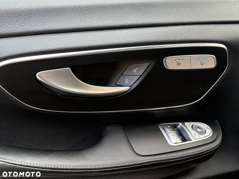 Mercedes-Benz Klasa V 300 d lang 9G-TRONIC Avantgarde Edition Edition 19 - 23