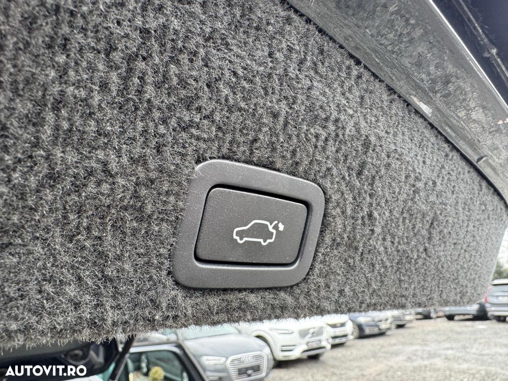 Volvo XC 60 D5 AWD Aut. Momentum - 17