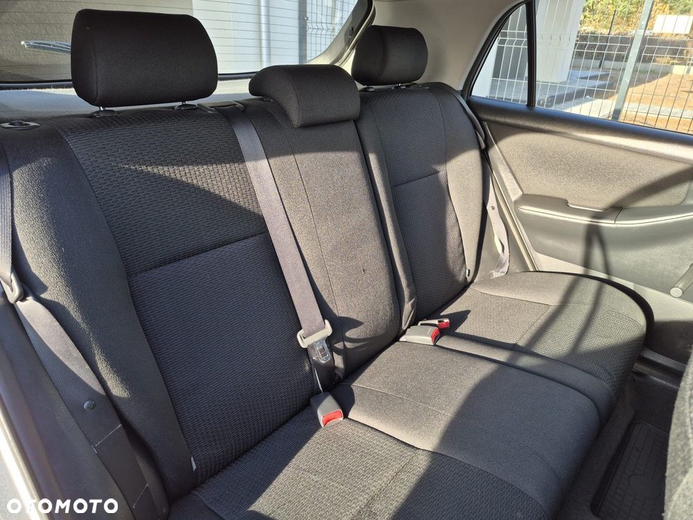 Toyota Corolla 1.6 VVT-i Terra - 10