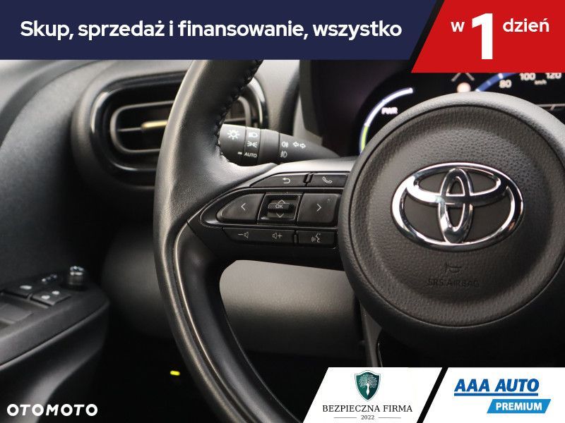 Toyota Yaris Cross - 18