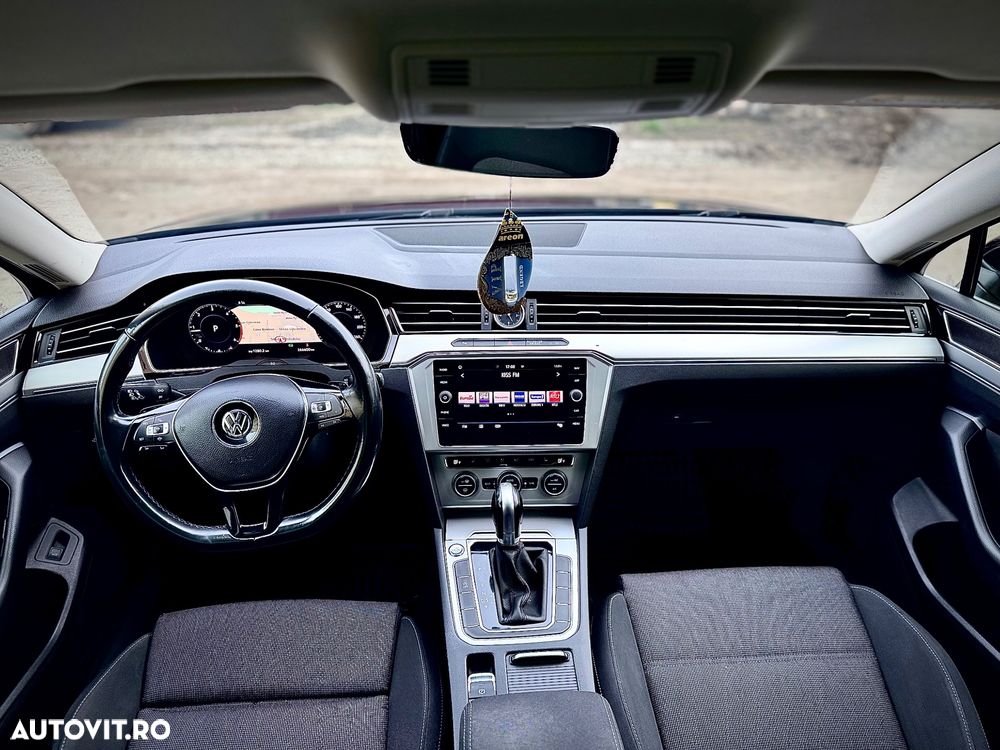 Volkswagen Passat - 8