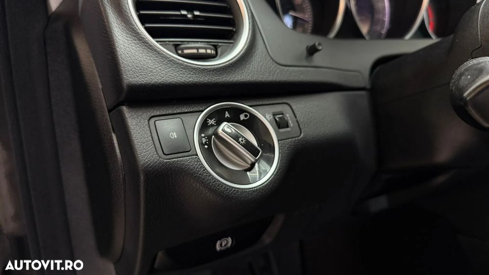 Mercedes-Benz C 180 T CDI Avantgarde Edition - 27