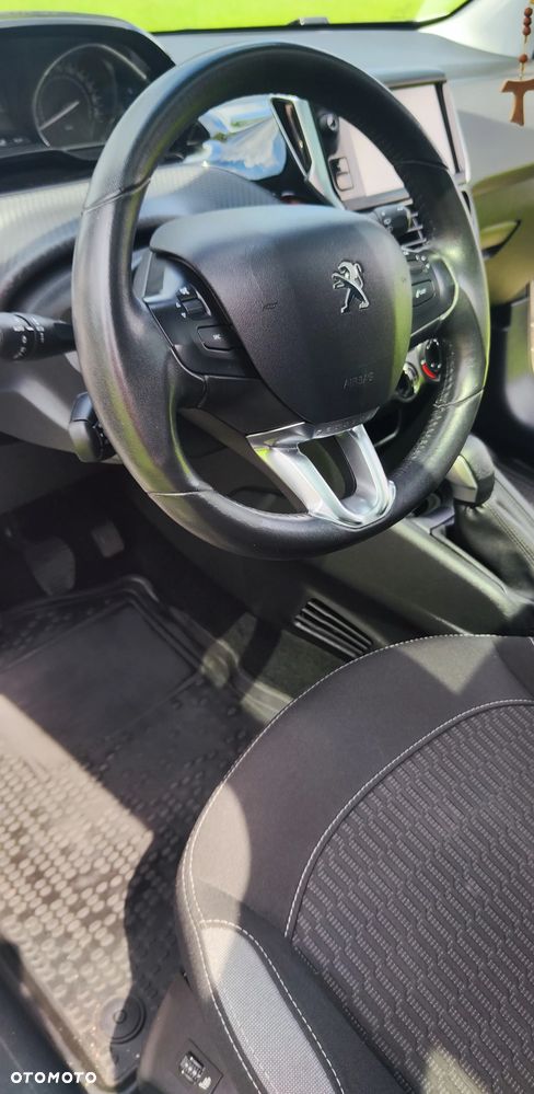 Peugeot 208 1.2 VTi Style - 22
