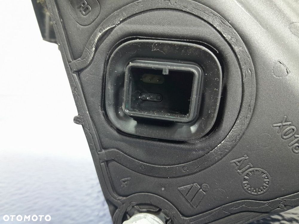 BMW 7 G11 G12 LCI LUSTERKO LEWE 5 PIN EU C3E - 4