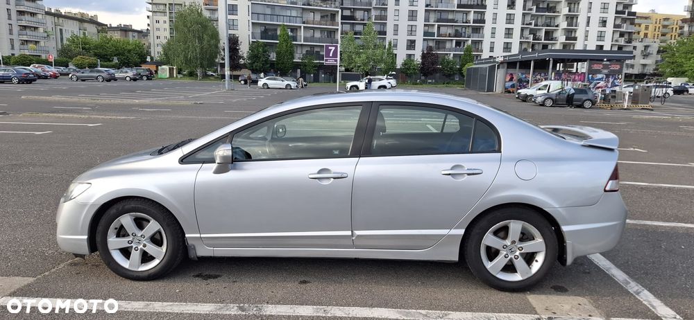 Honda Civic 1.8 Comfort - 9