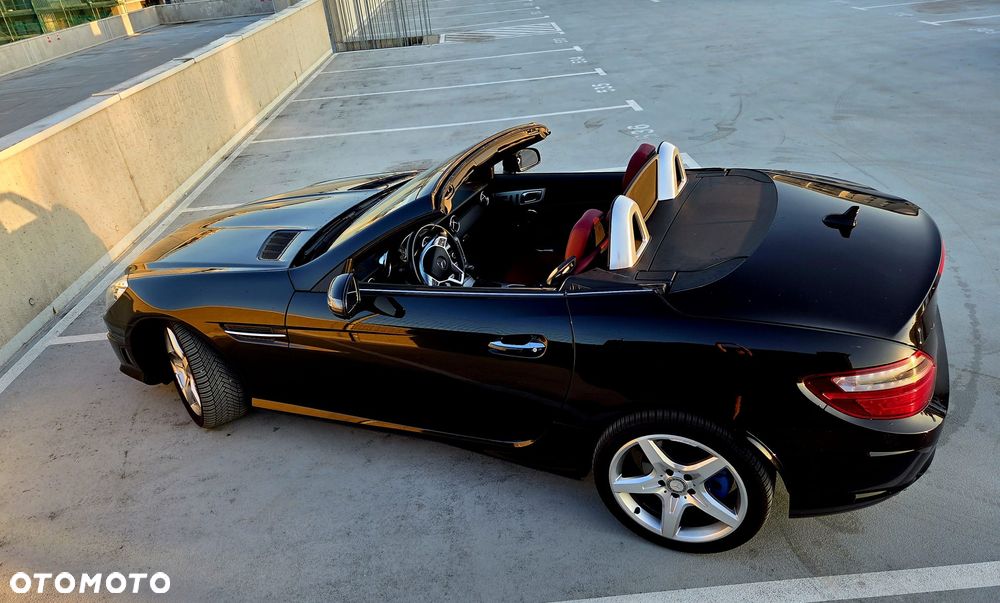 Mercedes-Benz SLK 350 (BlueEFFICIENCY) 7G-TRONIC - 8