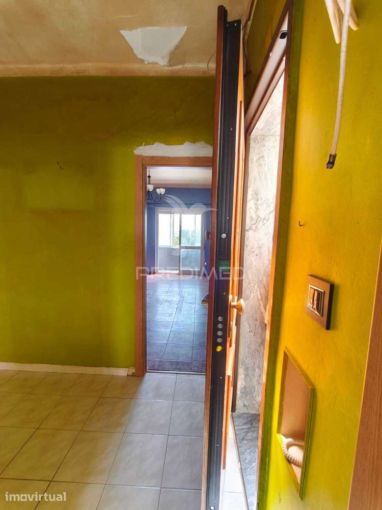 Apartamento T3+1 para Remodelar - Grande imagem: 4/33